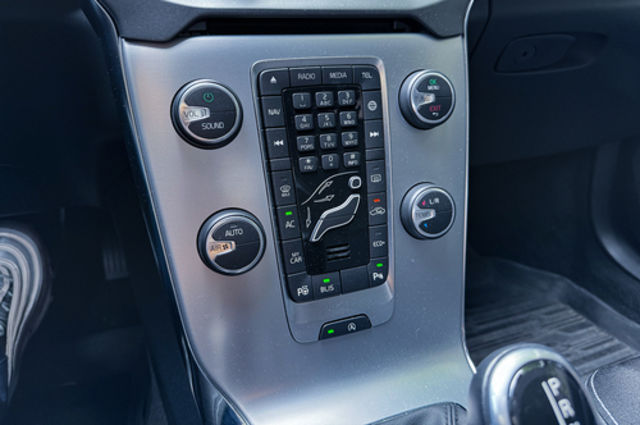 VOLVO富豪 V40  第9張相片