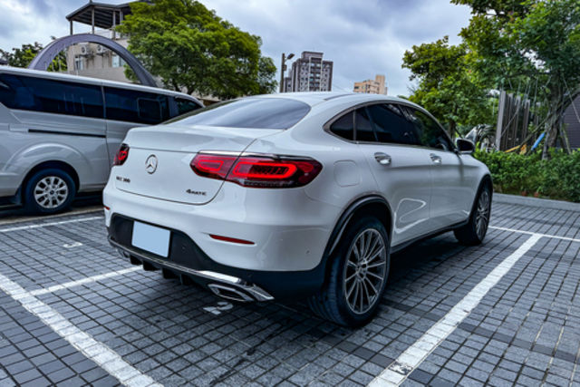 M-BENZ賓士 GLC300 AMG COUPE  第2張相片