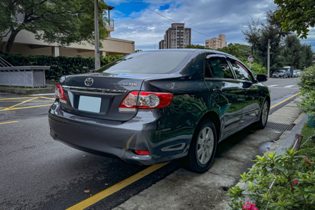 TOYOTA豐田 ALTIS  第2張相片