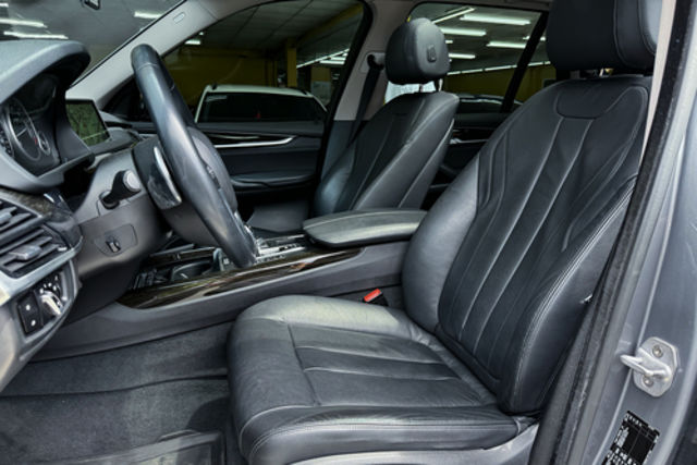BMW寶馬 X5 XDRIVE35I  第8張相片