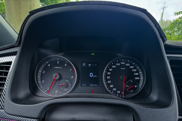 HYUNDAI現代 ELANTRA  第10張相片