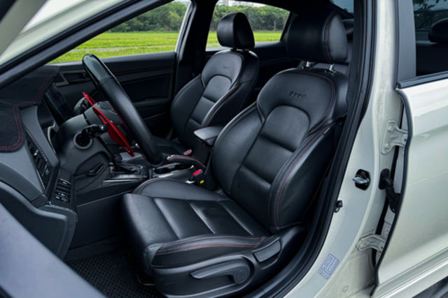 HYUNDAI現代 ELANTRA  第13張相片