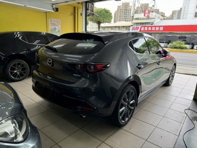 MAZDA馬自達 MAZDA 3  第2張相片