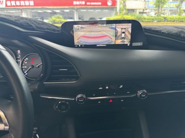 MAZDA馬自達 MAZDA 3  第4張相片