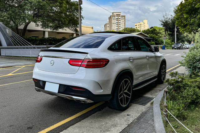 M-BENZ賓士 GLC43 AMG COUPE  第2張相片