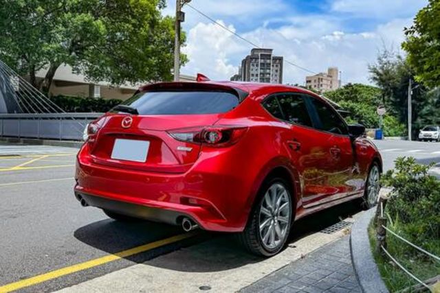 MAZDA馬自達 MAZDA 3  第2張相片