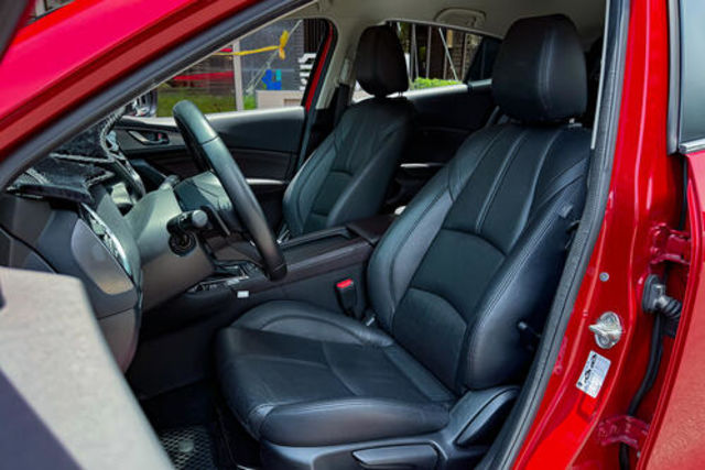 MAZDA馬自達 MAZDA 3  第10張相片