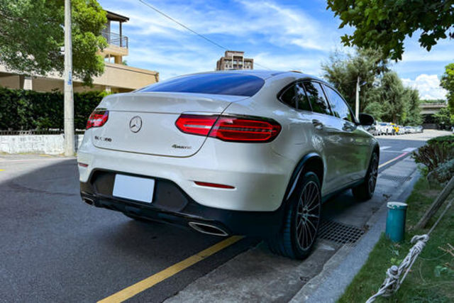 M-BENZ賓士 GLC300 AMG COUPE  第2張相片