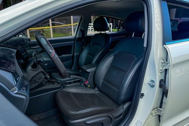 HYUNDAI現代 ELANTRA  第9張相片