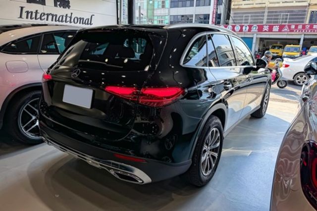 M-BENZ賓士 GLC300  第2張相片