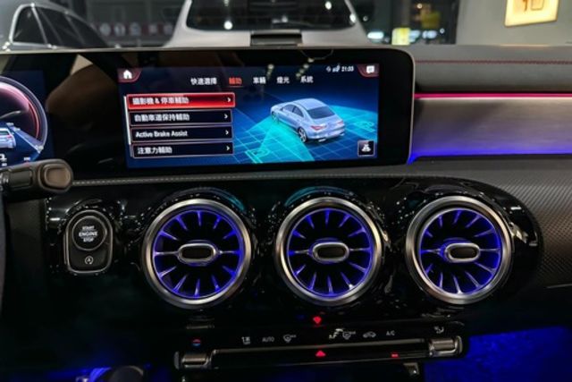 M-BENZ賓士 CLA250  第8張相片