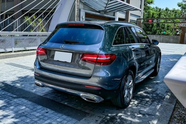 M-BENZ賓士 GLC200  第2張相片