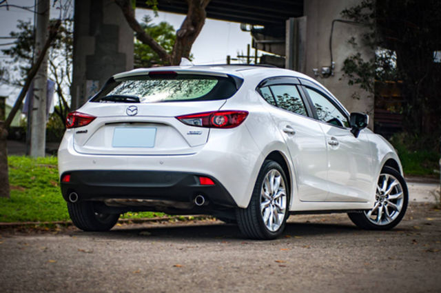 MAZDA馬自達 MAZDA 3  第2張相片