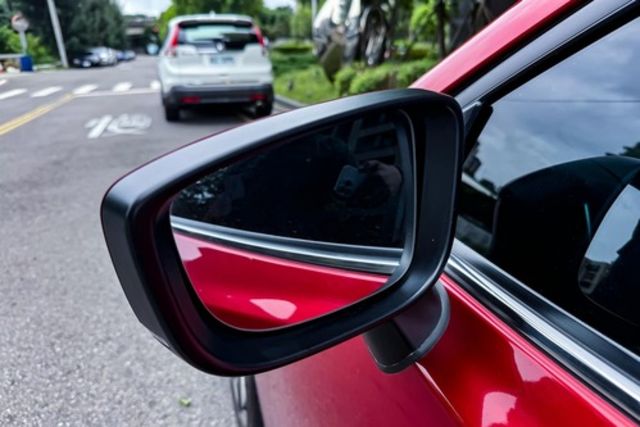 MAZDA馬自達 MAZDA 3  第5張相片