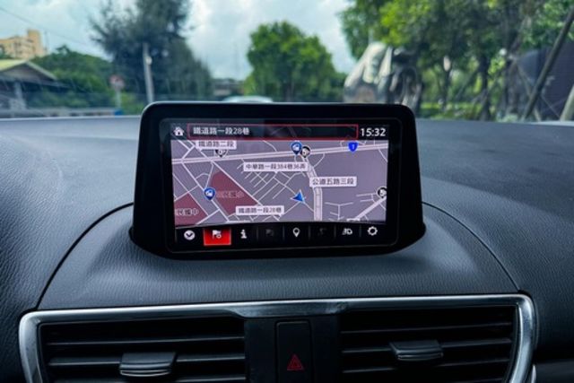MAZDA馬自達 MAZDA 3  第11張相片