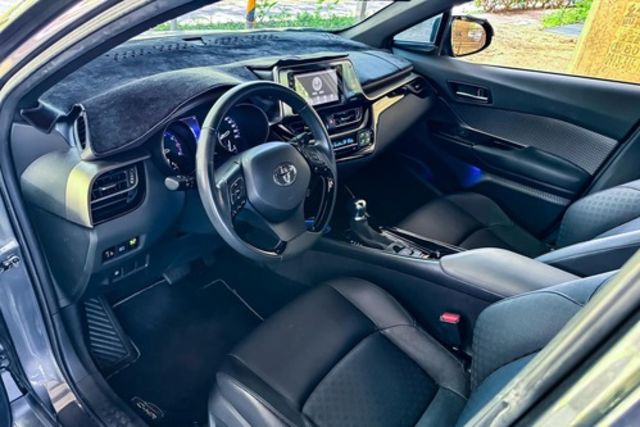 TOYOTA豐田 C-HR  第3張相片