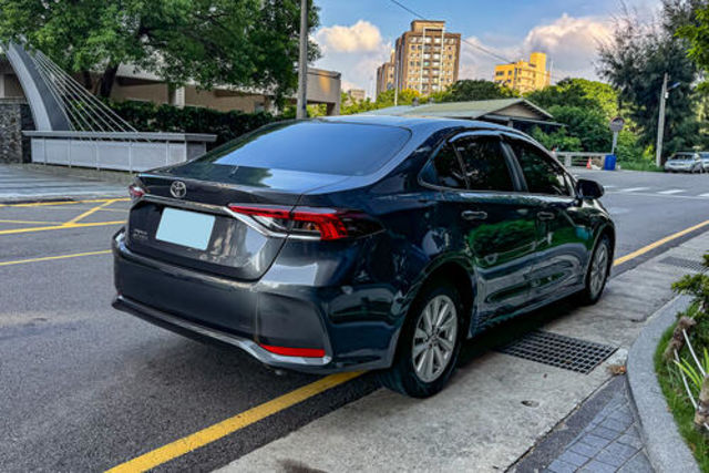 TOYOTA豐田 ALTIS  第2張相片