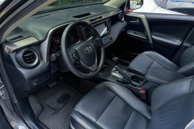 TOYOTA豐田 RAV4  第4張相片