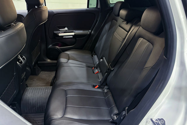 M-BENZ賓士 GLA180  第14張相片
