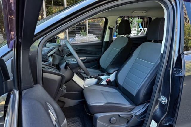 FORD福特 KUGA  第10張相片