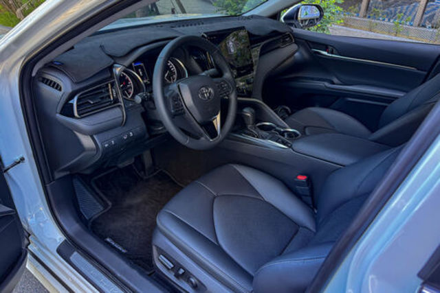 TOYOTA豐田 CAMRY  第5張相片