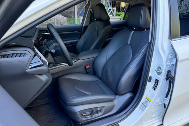 TOYOTA豐田 CAMRY  第13張相片