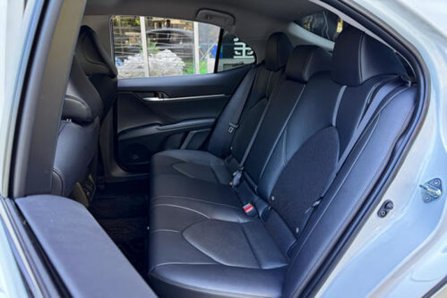 TOYOTA豐田 CAMRY  第14張相片