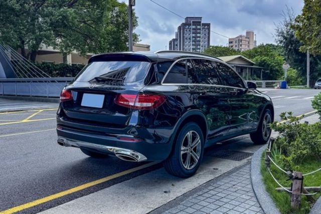M-BENZ賓士 GLC300  第2張相片