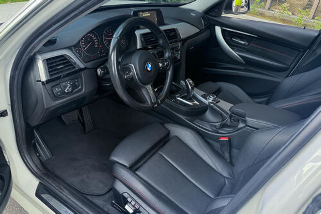 BMW寶馬 320I LCI  第6張相片