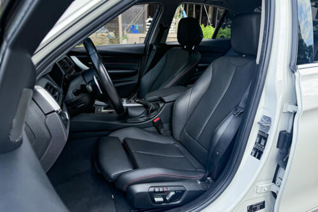 BMW寶馬 320I LCI  第11張相片