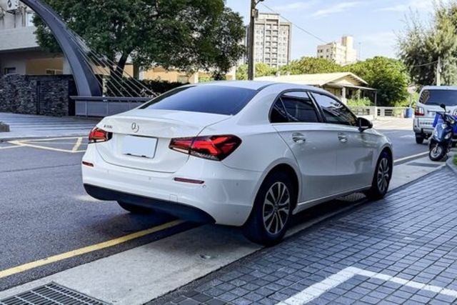 M-BENZ賓士 A180  第2張相片
