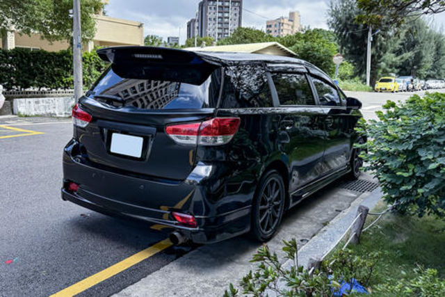 TOYOTA豐田 WISH  第2張相片