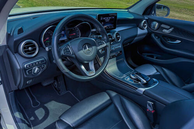 M-BENZ賓士 GLC300 AMG COUPE  第6張相片