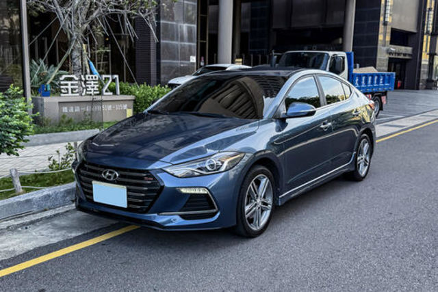HYUNDAI現代 ELANTRA  第1張相片
