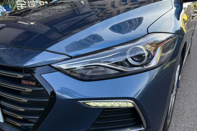HYUNDAI現代 ELANTRA  第3張相片