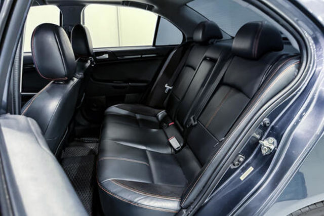 MITSUBISHI三菱 LANCER IO  第9張相片