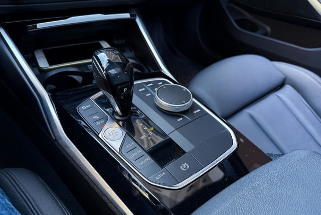 BMW寶馬 330I M SPORT  第10張相片