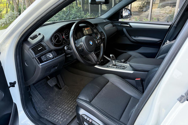 BMW寶馬 X4 XDRIVE20I  第5張相片