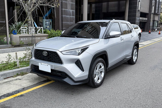 TOYOTA豐田 YARIS  第1張相片