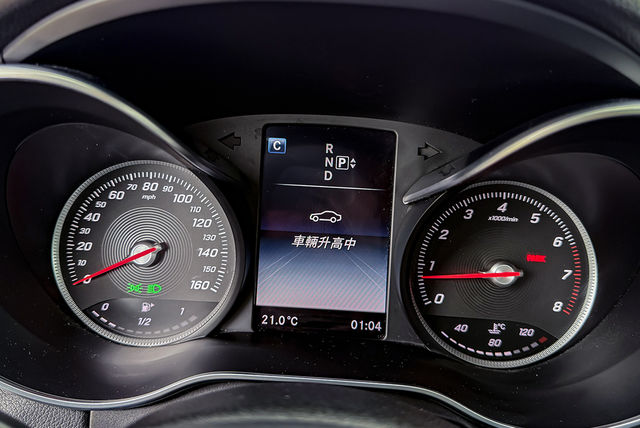 M-BENZ賓士 C300  第11張相片