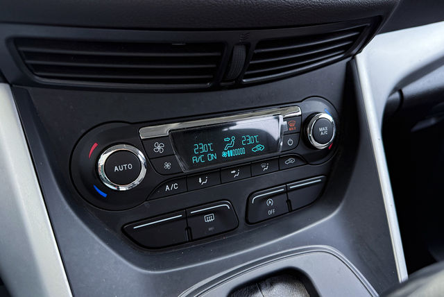 FORD福特 KUGA  第7張相片