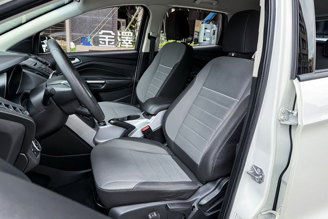 FORD福特 KUGA  第9張相片