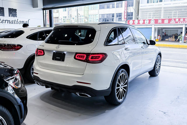 M-BENZ賓士 GLC300  第2張相片