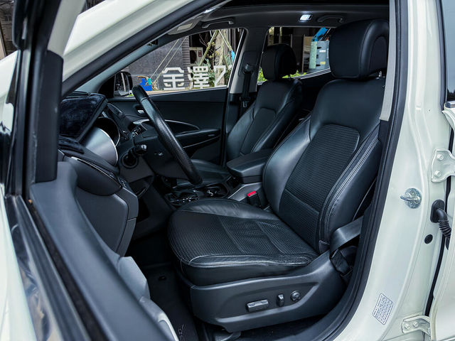 HYUNDAI現代 SANTA FE  第13張相片