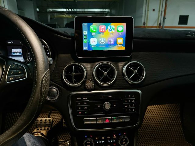 M-BENZ賓士 GLA180  第4張相片