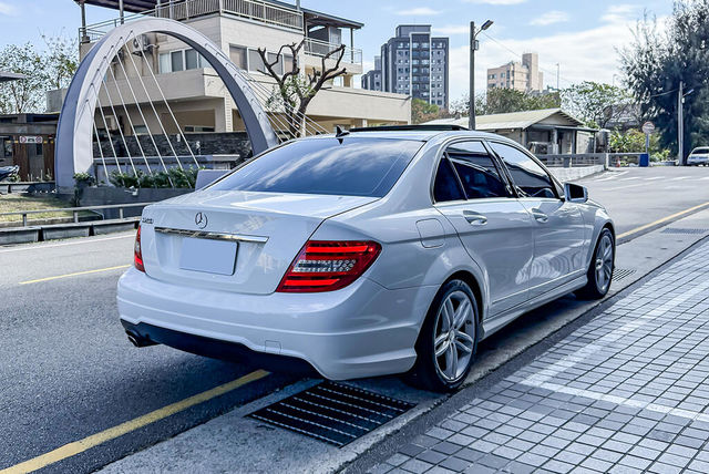 M-BENZ賓士 C250  第2張相片
