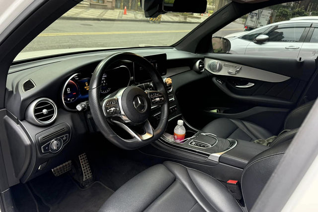 M-BENZ賓士 GLC300  第4張相片