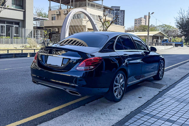 M-BENZ賓士 C300  第2張相片