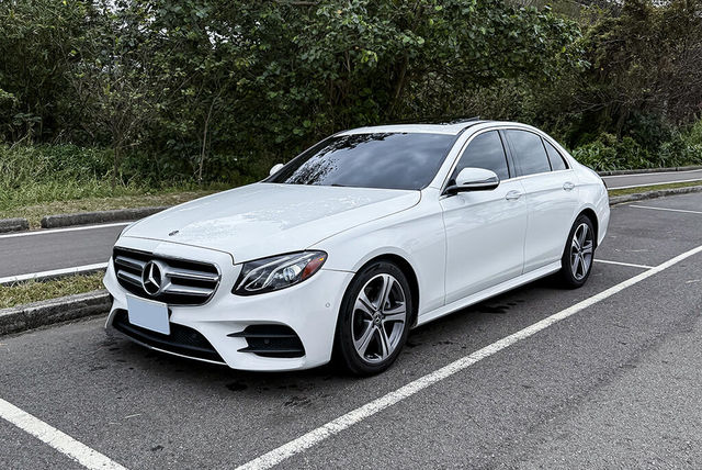 M-BENZ賓士 E300  第1張相片