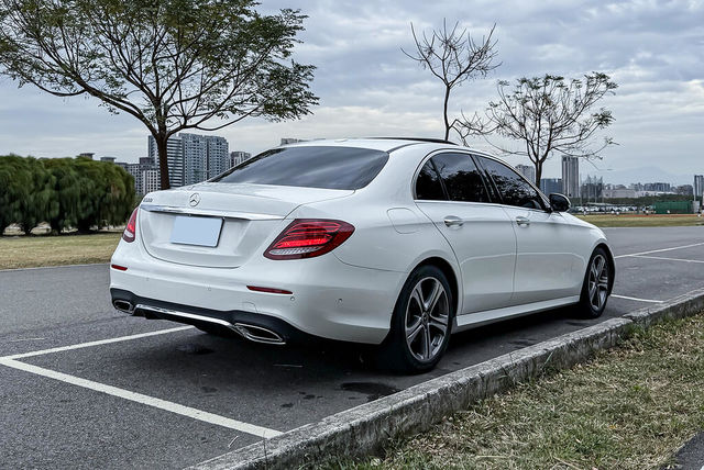 M-BENZ賓士 E300  第2張相片